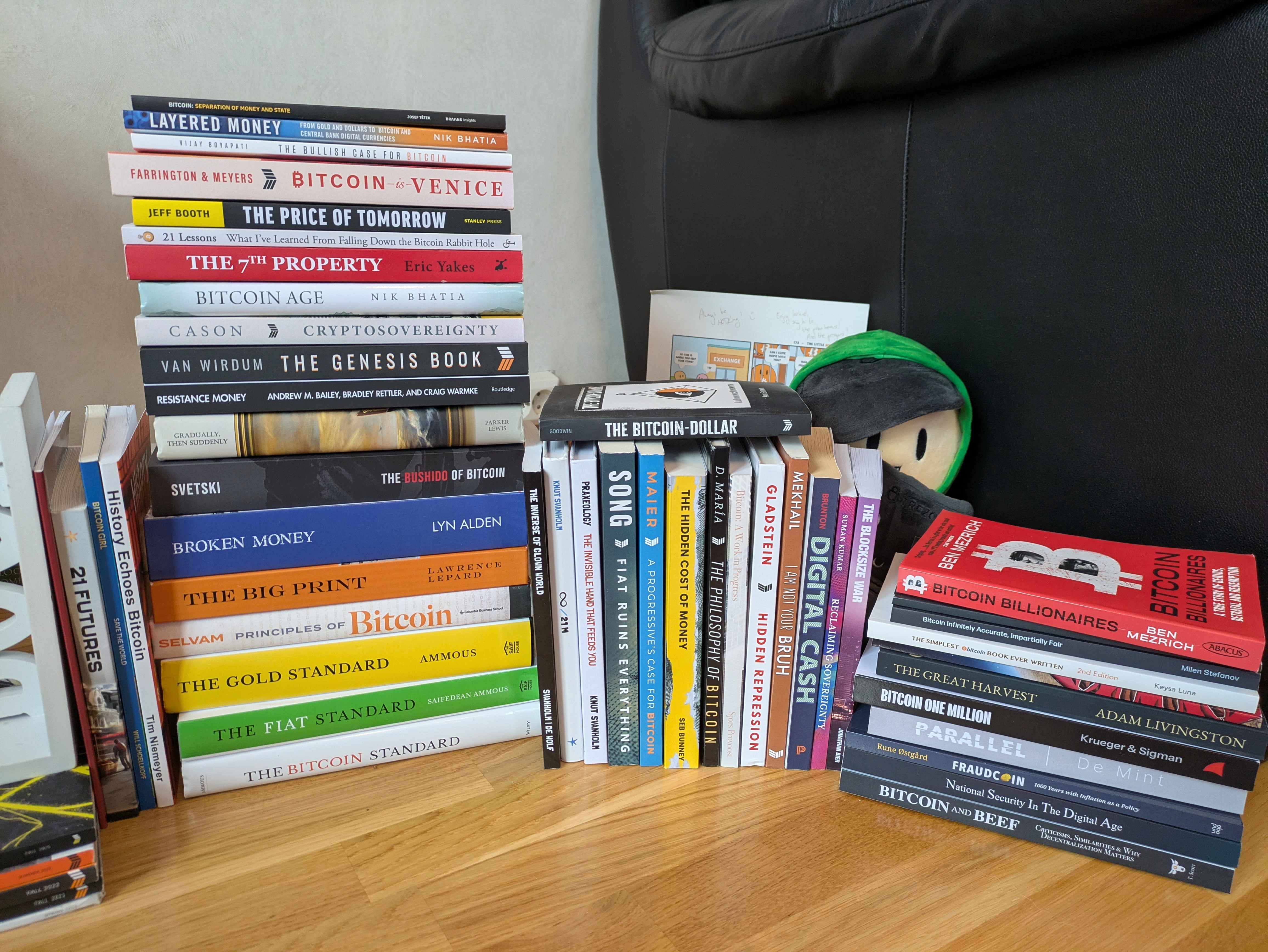 Proper Book Report: Best Bookshelf in Bitcoin?  stacker news
